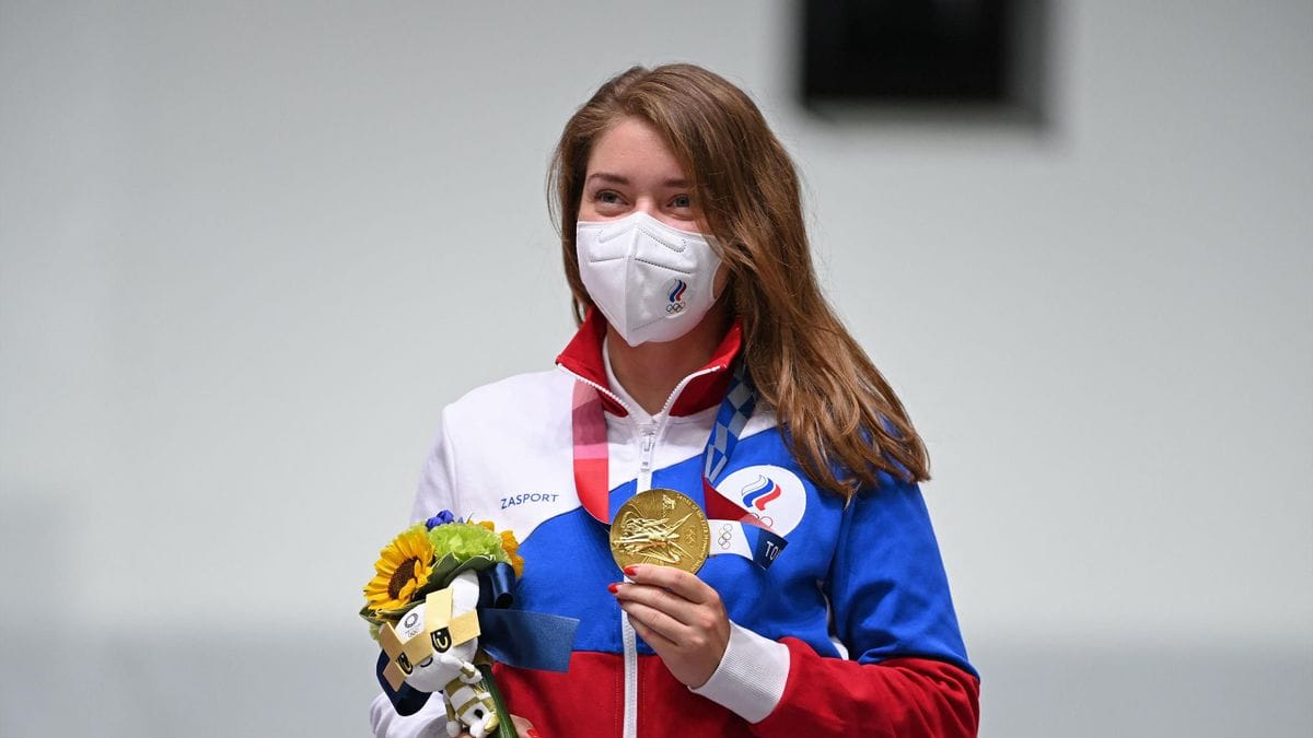 Виталина Бацарашкина принесла России первую золотую медаль на Олимпиаде в Токио. Она установила олимпийский рекорд по стрельбе