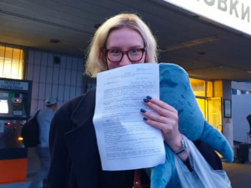 В аэропорту Мурманска по подозрению в перевозке наркотиков задержали Наталью Заморскую, главу штаба соратницы Навального Виолетты Грудиной