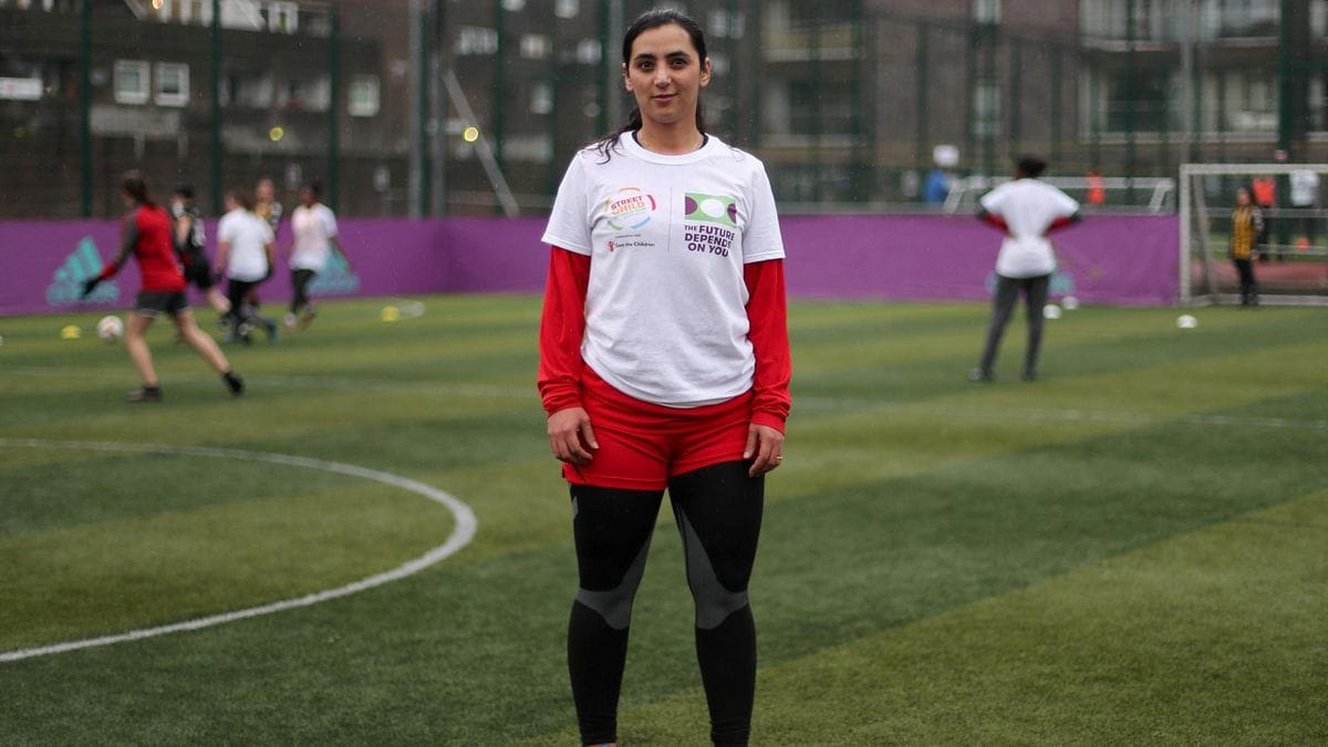 Экс-капитан женской сборной Афганистана по футболу призвала футболисток сжечь форму и удалить соцсети ради безопасности