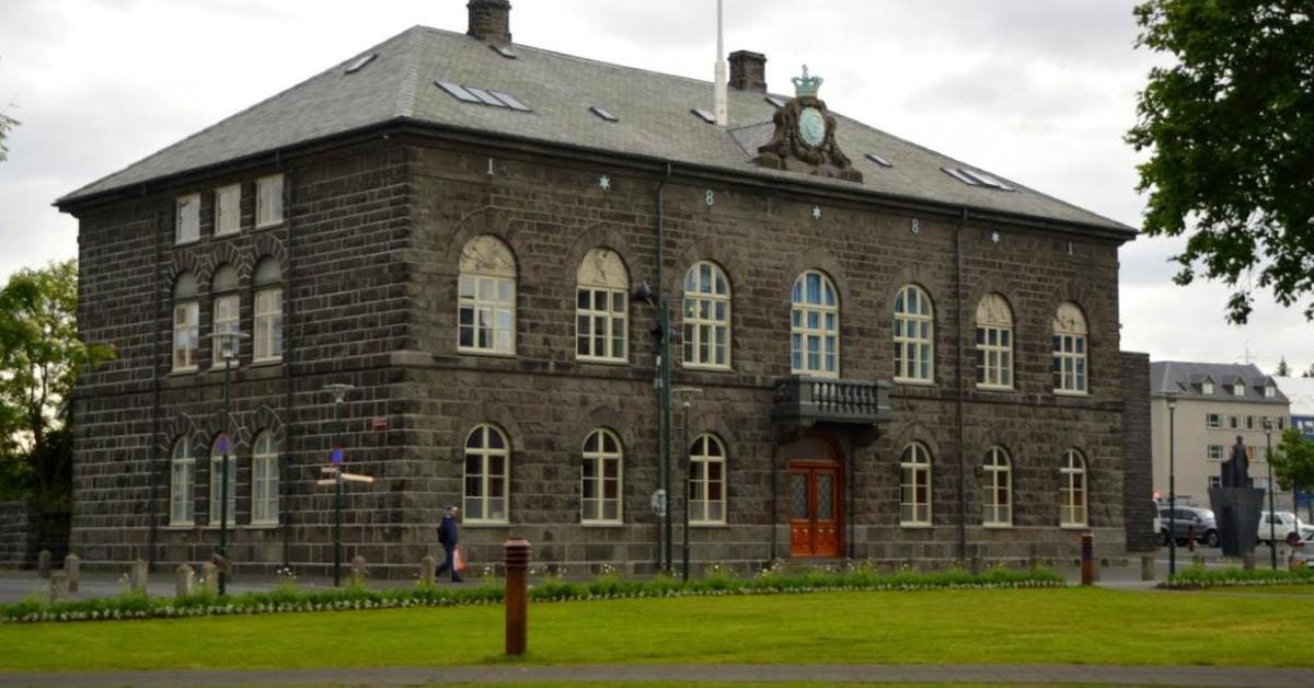 В парламент Исландии впервые в истории войдет больше женщин, чем мужчин
