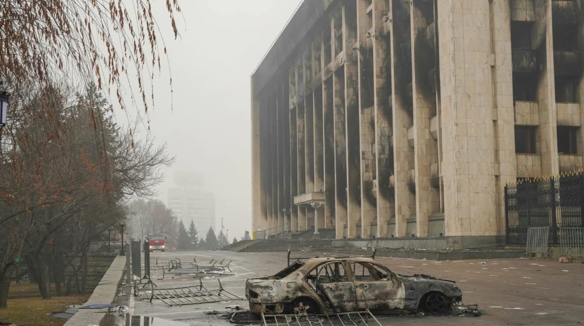 Протестующих на площади в Алматы расстреливали военные, говорившие по-русски — «Сибирь.Реалии»