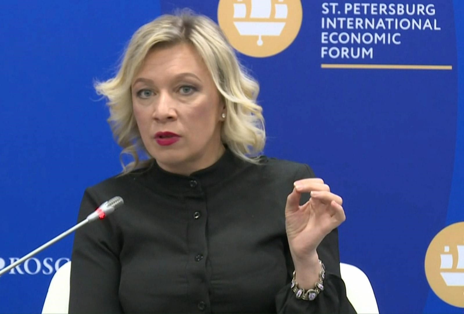 Фейк Марии Захаровой: США «абсолютно наплевать» на своих арестованных за границей граждан, а Россия своих не бросает