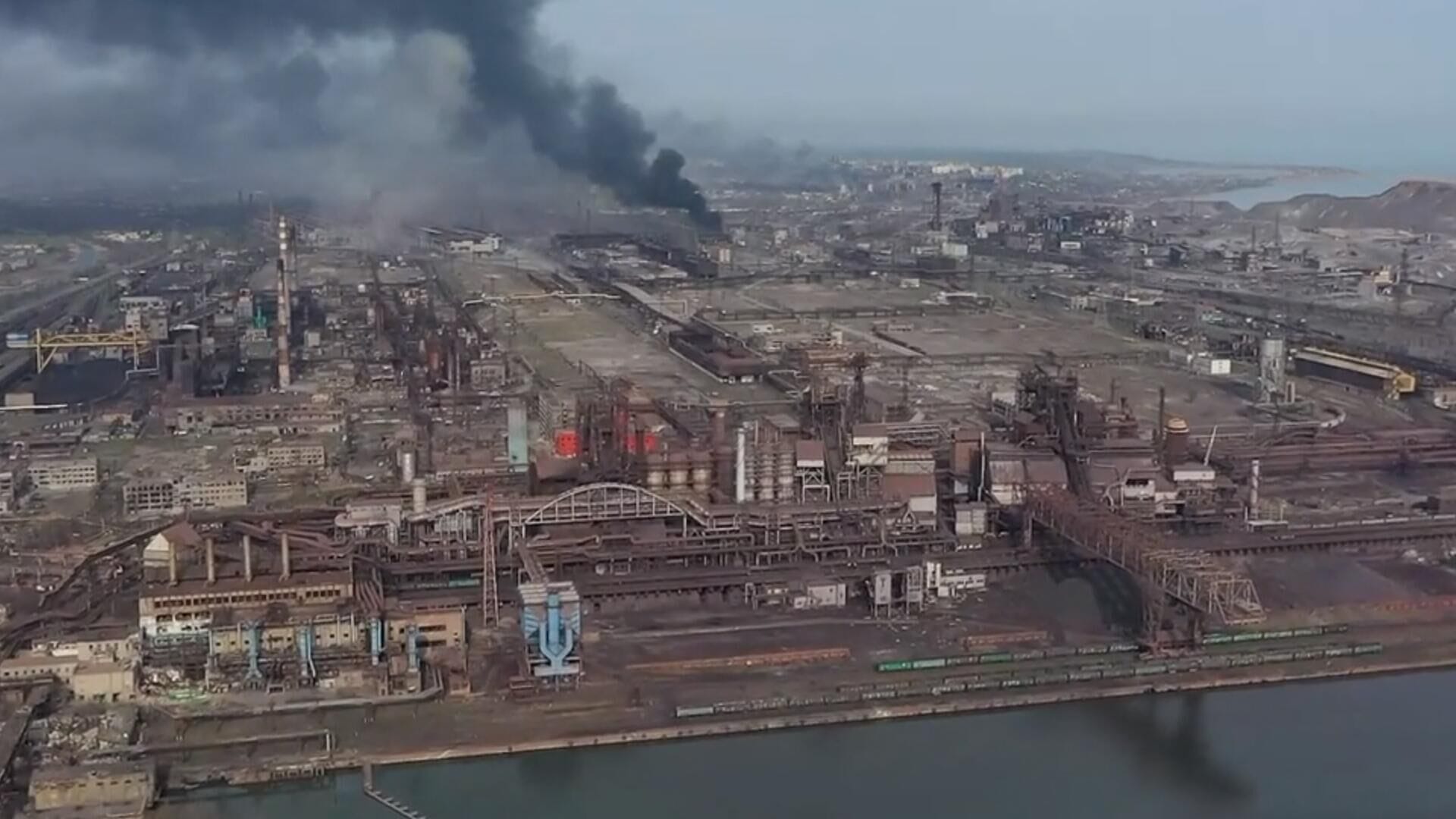 Два российских сапера подорвались на мине при разминировании «Азовстали» — советник мэра Мариуполя Петр Андрющенко