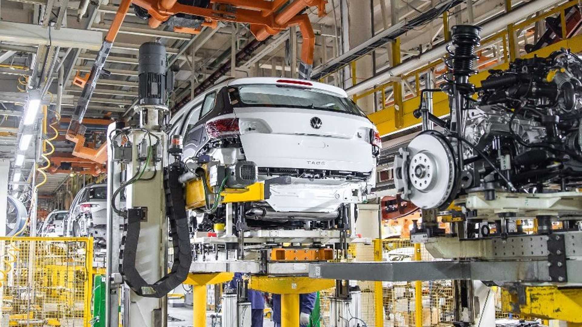 СМИ сообщили о желании Volkswagen продать завод в России