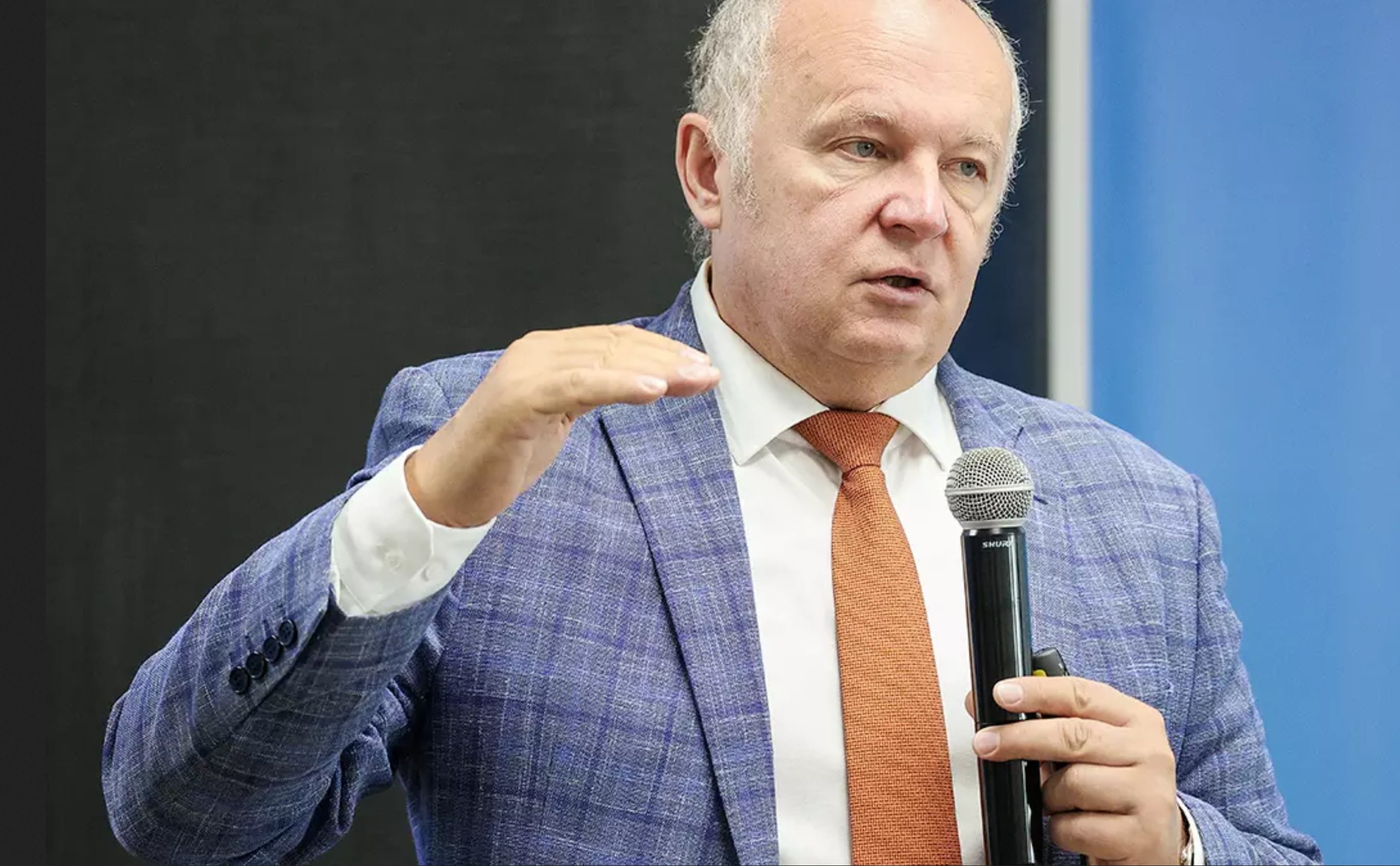 Англосаксы ради «золотого миллиарда» хотят заразить россиян вирусом бесплодия. Что рассказал молодежи замполпреда Путина