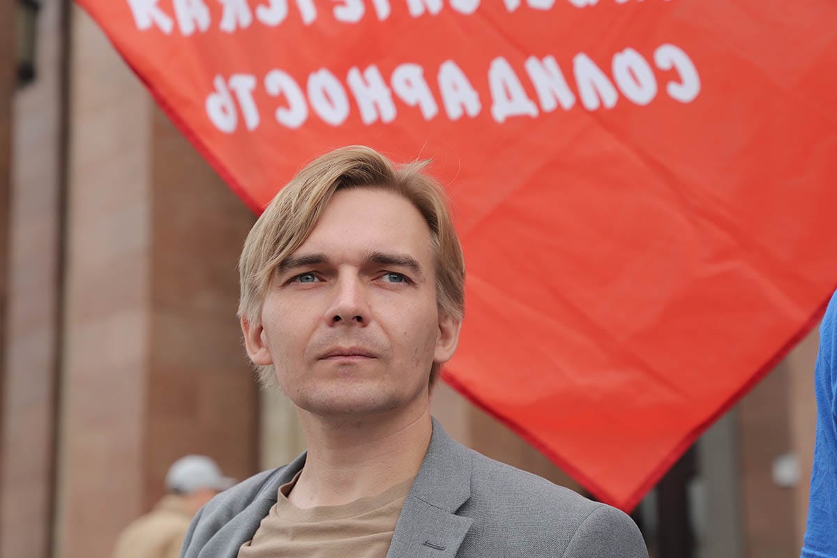 К доценту МГУ Михаилу Лобанову и еще нескольким оппозиционерам пришли с обыском