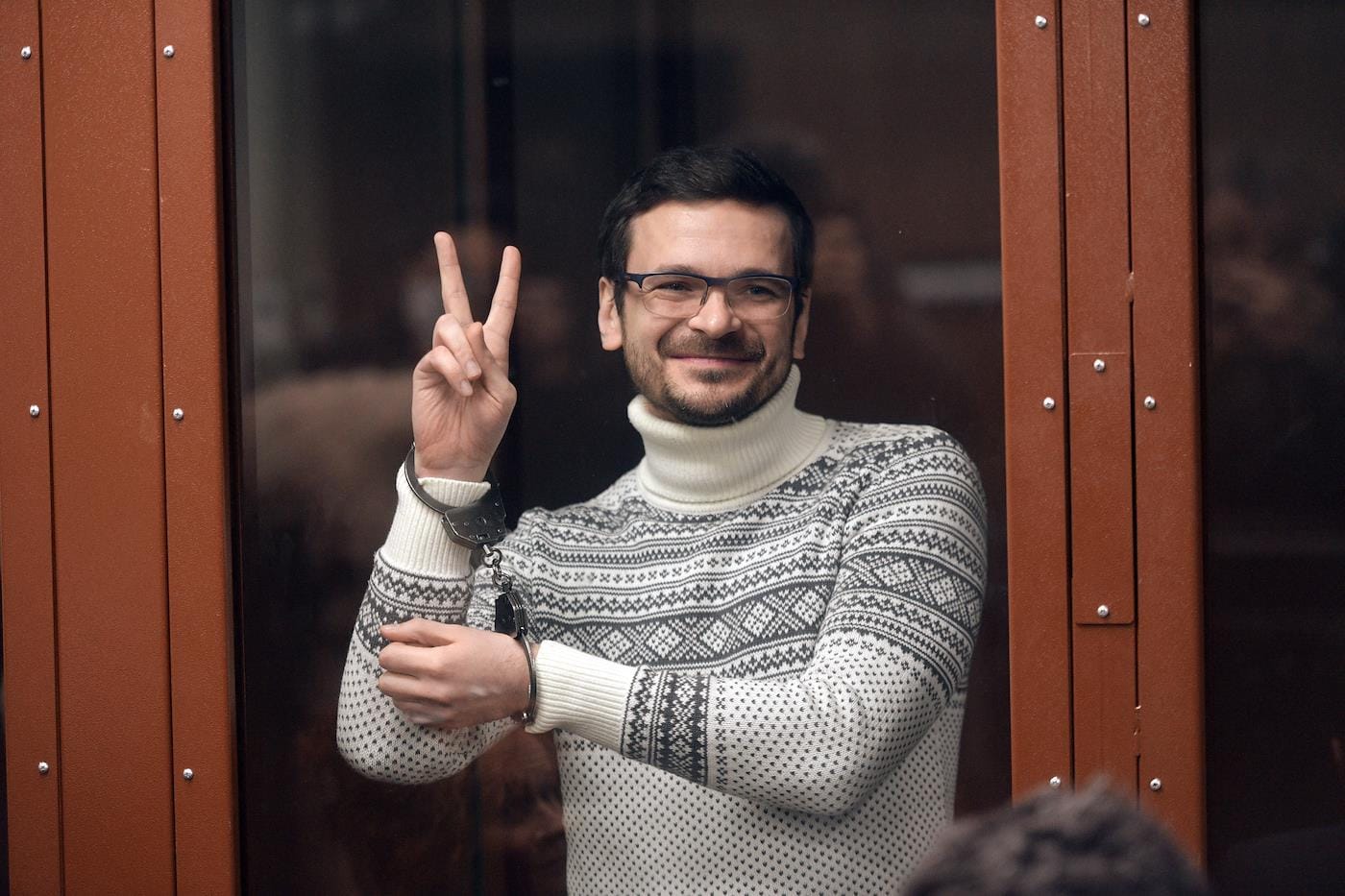 Илью Яшина после освобождения из ШИЗО перевели на строгие условия содержания в колонии