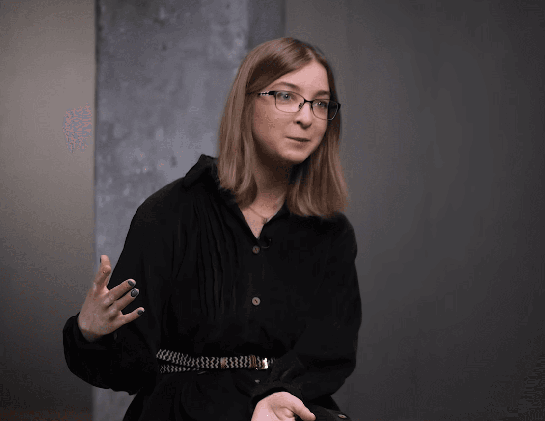 Еще один книжный отменил встречу с журналисткой Казанцевой из-за ее антивоенной позиции. Ранее ей угрожал депутат Луговой