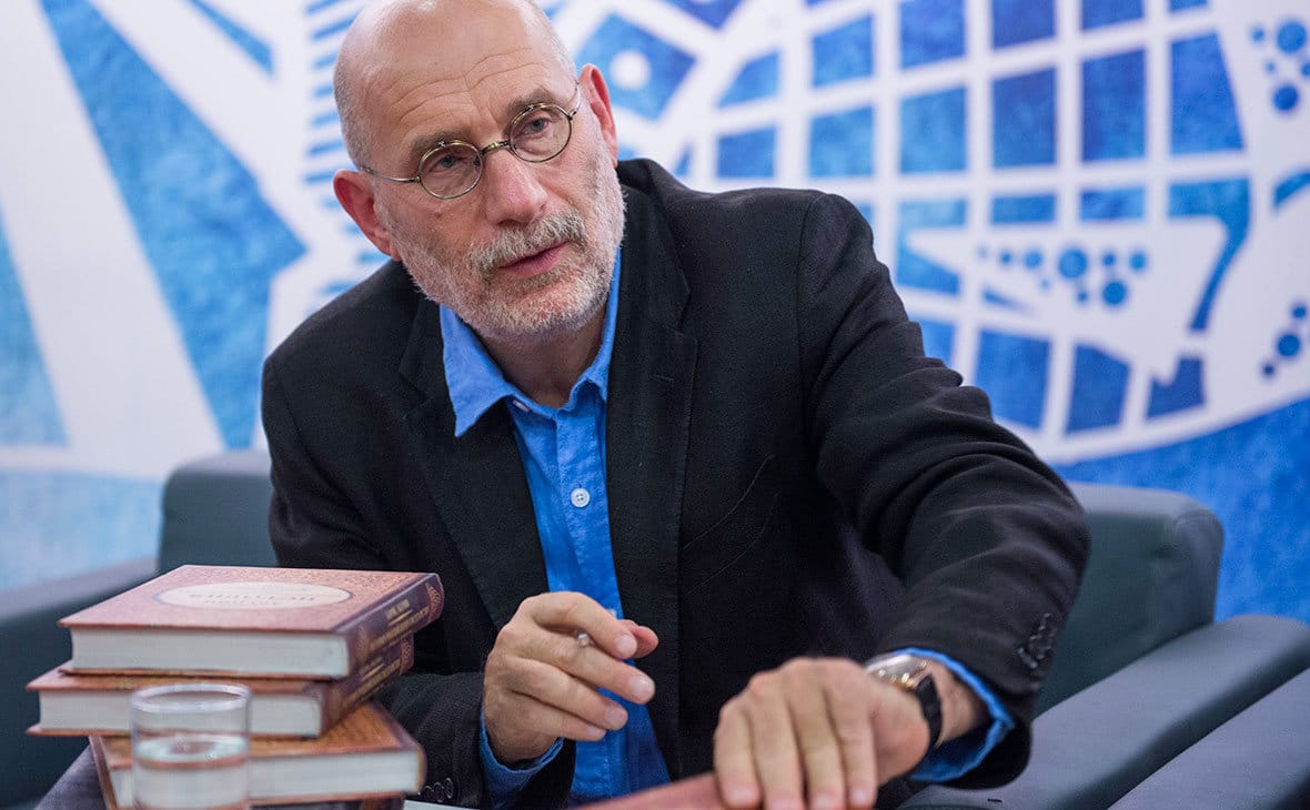 МВД РФ объявило в розыск Бориса Акунина