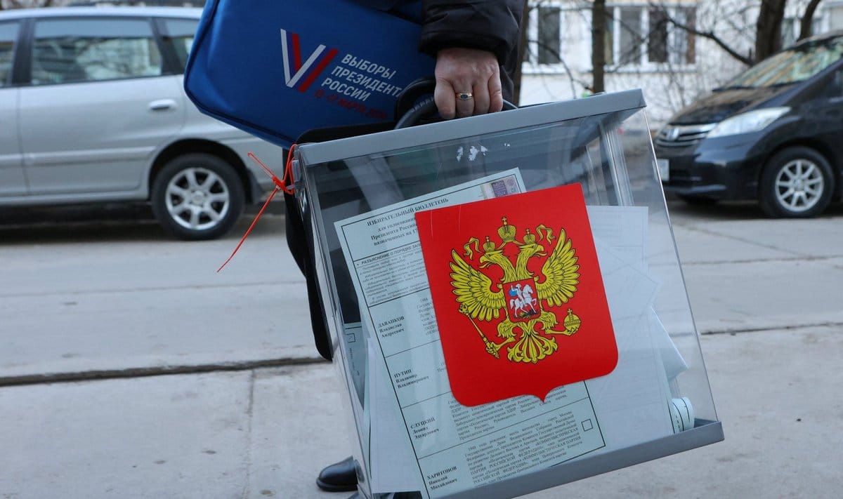 Прокуратура прислала активистке предостережение от участия в «Полдне против Путина», назвав акцию «несогласованным экстремистским митингом»