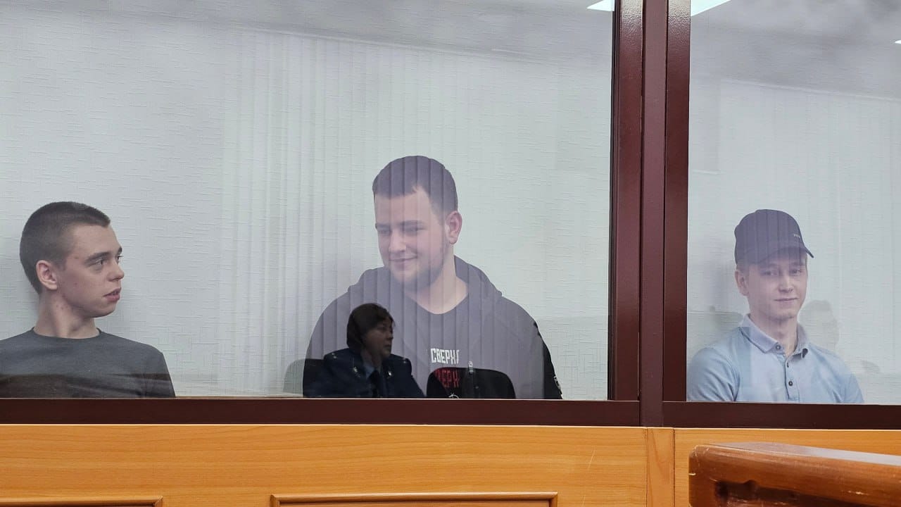 В Челябинске троим студентам назначили до 15 лет колонии по делу о попытке поджога на железной дороге