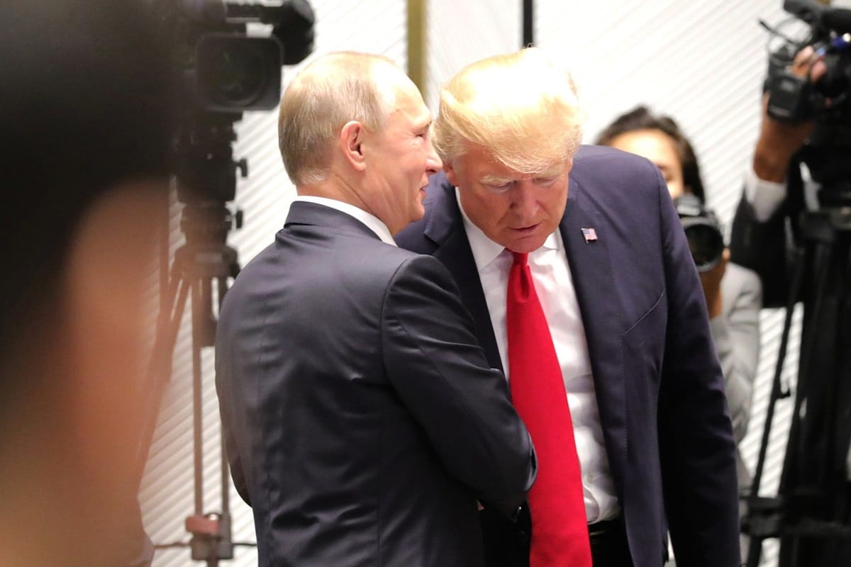 Путин требует полного контроля над частично оккупированными регионами Украины, переговоры с США зашли в тупик — Bloomberg