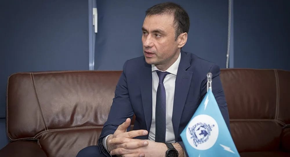 Экс-главу комиссии Интерпола задержали в ОАЭ по запросу Франции. Его обвиняют в снятии с розыска за взятки