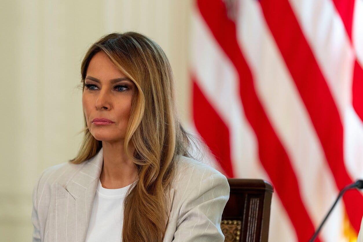 Мелания Трамп заявила, что Путин вернул в семьи 8 украинских детей после ее письма