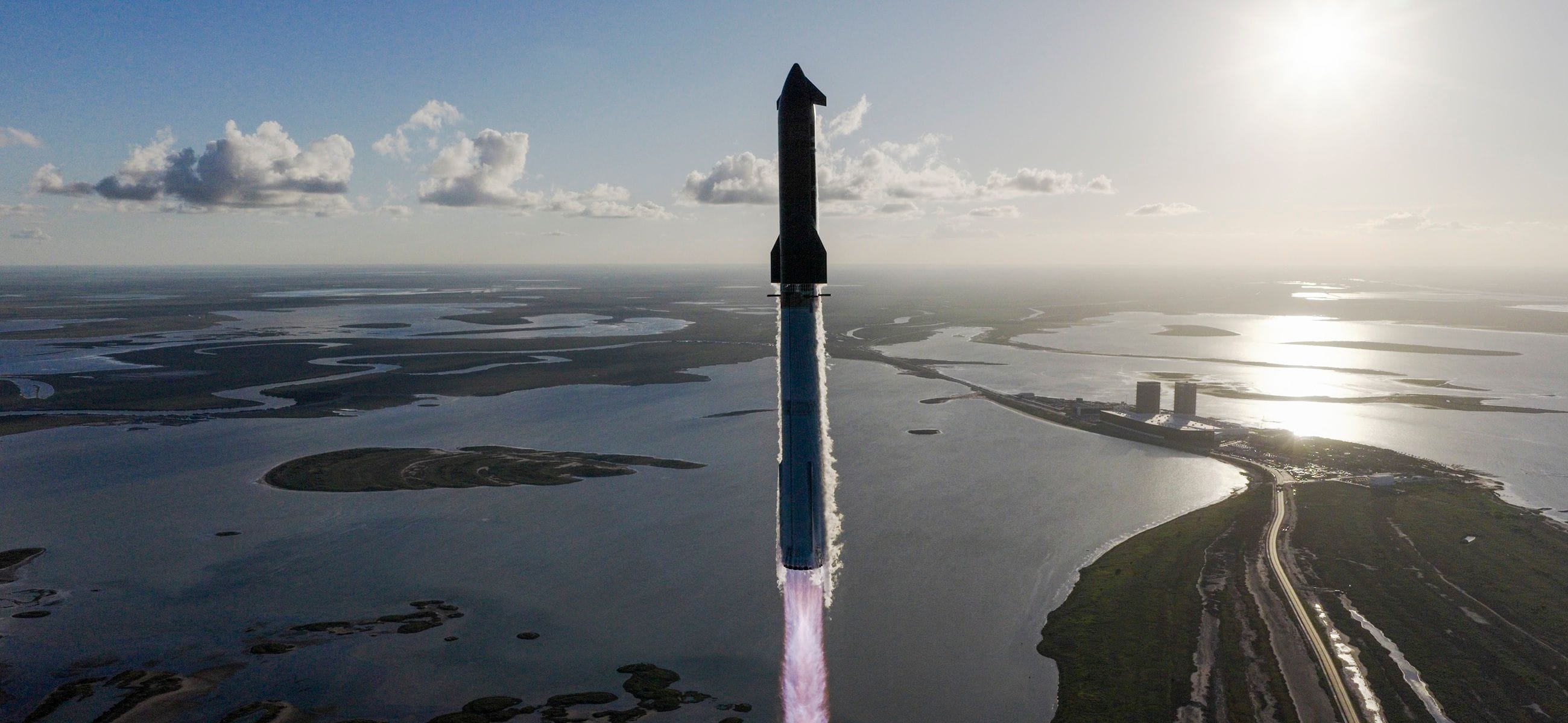 «Успешное завершение миссии Flight 11 приближает SpaceX к повторному использованию Starship, что в разы удешевит полеты» — эксперт