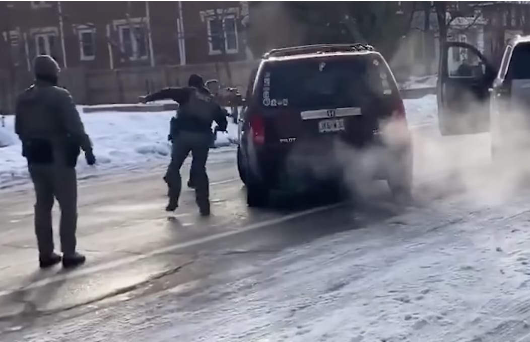 Новые видео с места гибели активистки, застреленной агентом ICE в Миннеаполисе, противоречат заявлениям Белого дома