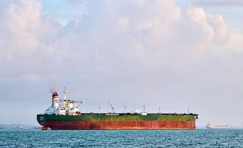 Два китайских супертанкера, шедших за венесуэльской нефтью, развернулись на фоне санкций США