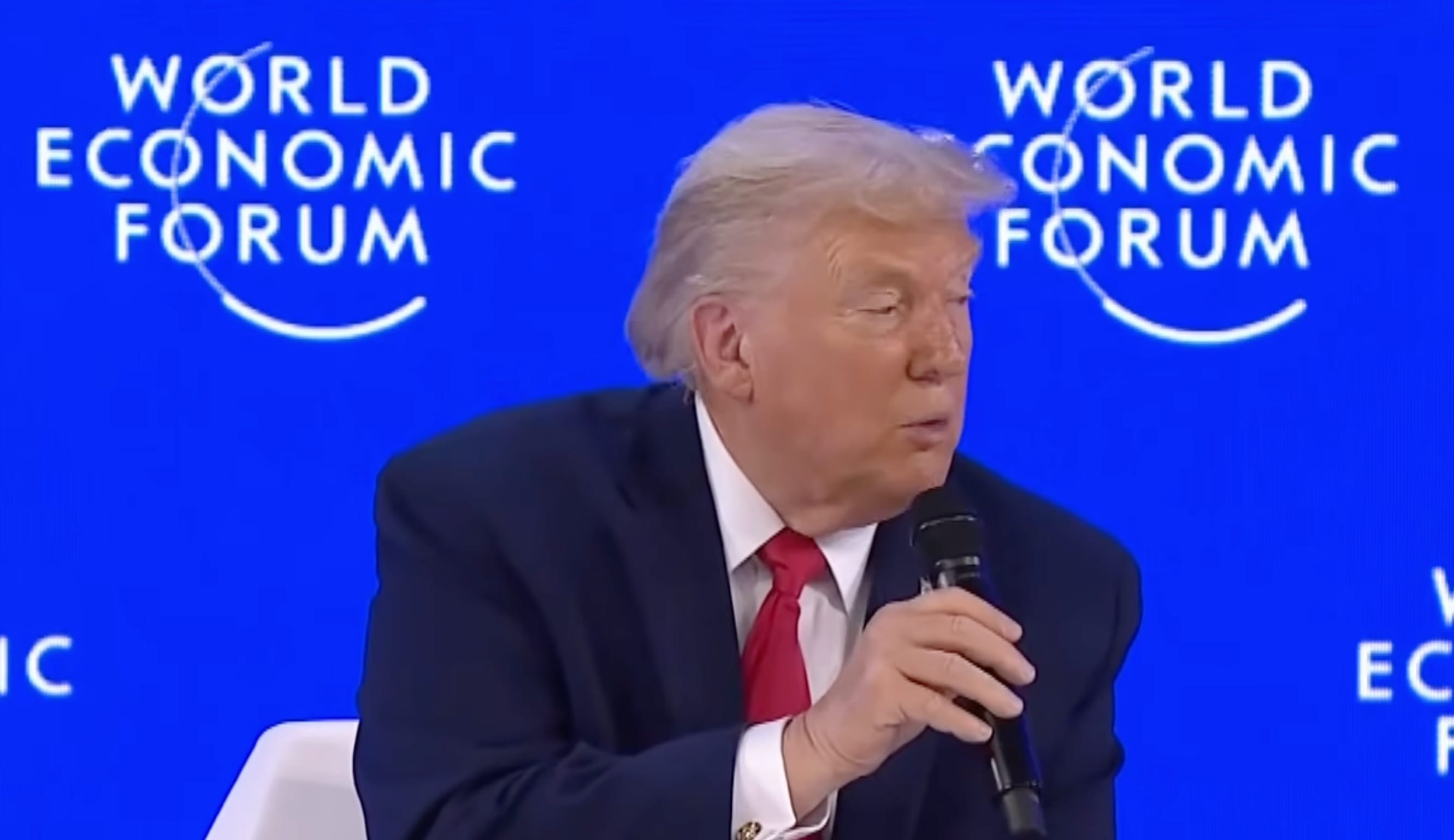 Трамп в Давосе потребовал Гренландию, раскритиковал Европу, анонсировал встречу с Зеленским и заявил о дружбе с Си Цзиньпином