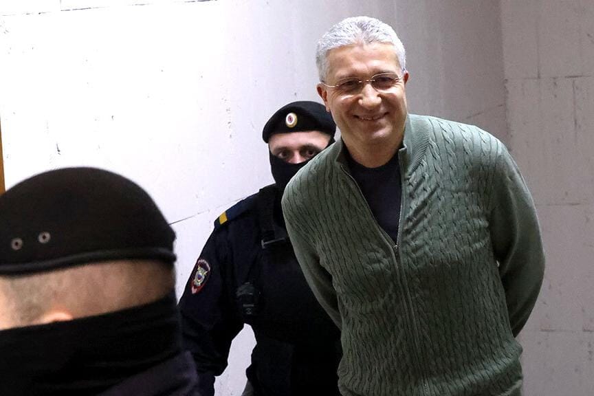 Экс-замминистра обороны Тимур Иванов заключил сделку со следствием. Он пообещал дать показания против других чиновников — СМИ