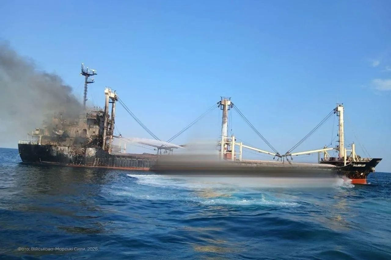 Украина обвинила Россию в ударе по сухогрузу с зерном. Погибли пять моряков