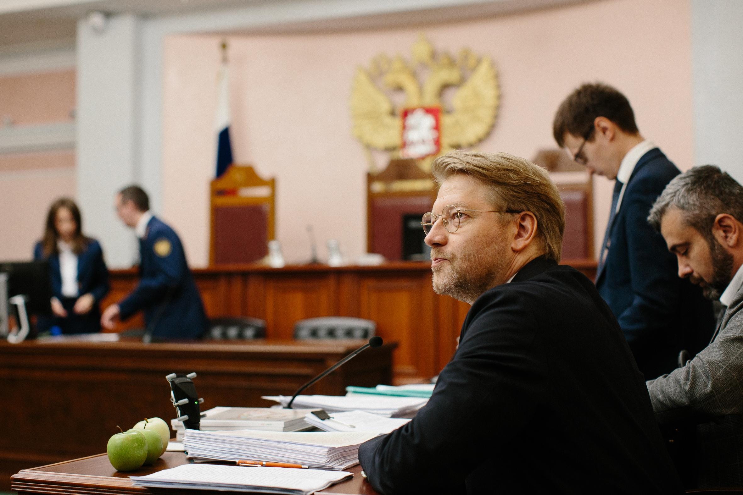 «Хоть бы всё там разорвало». В каком «нарушении интеллектуальной собственности» обвинили «Яблоко»
