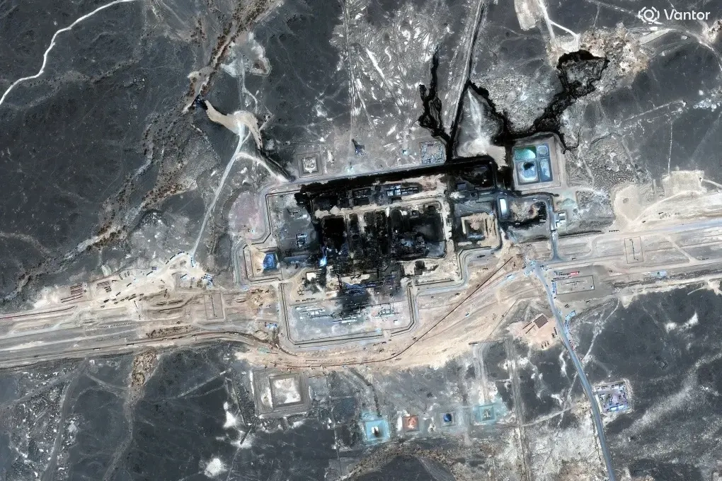 Спутниковый снимок повреждений на трубопроводе East-West 13 сентября. Фото: Vantor