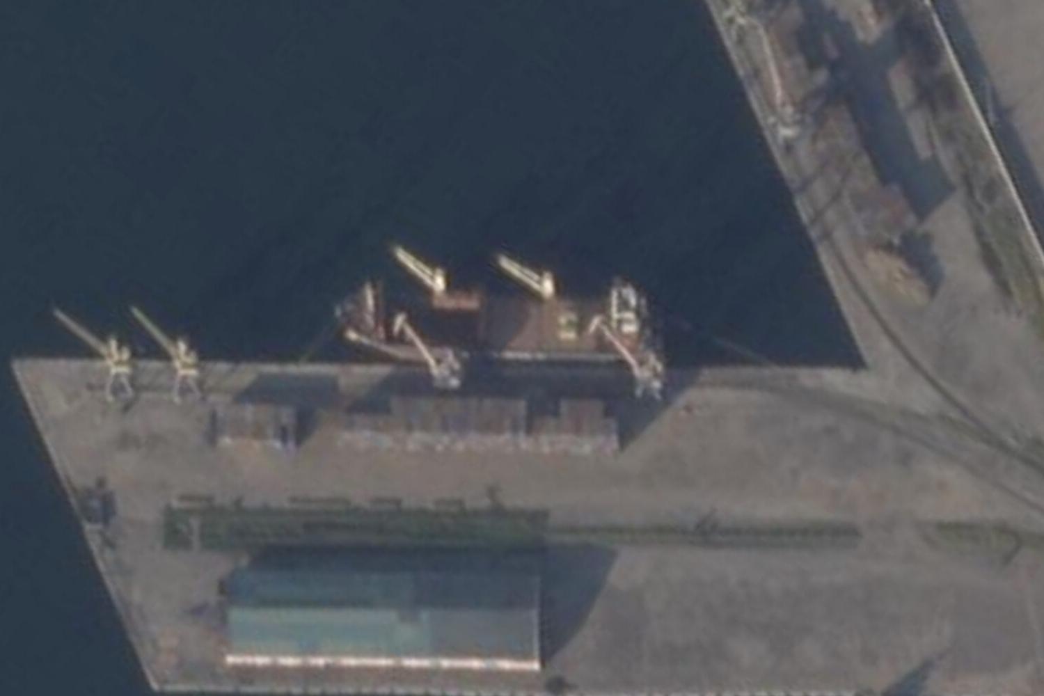 Судно в порту Расон. Фото: Planet Labs