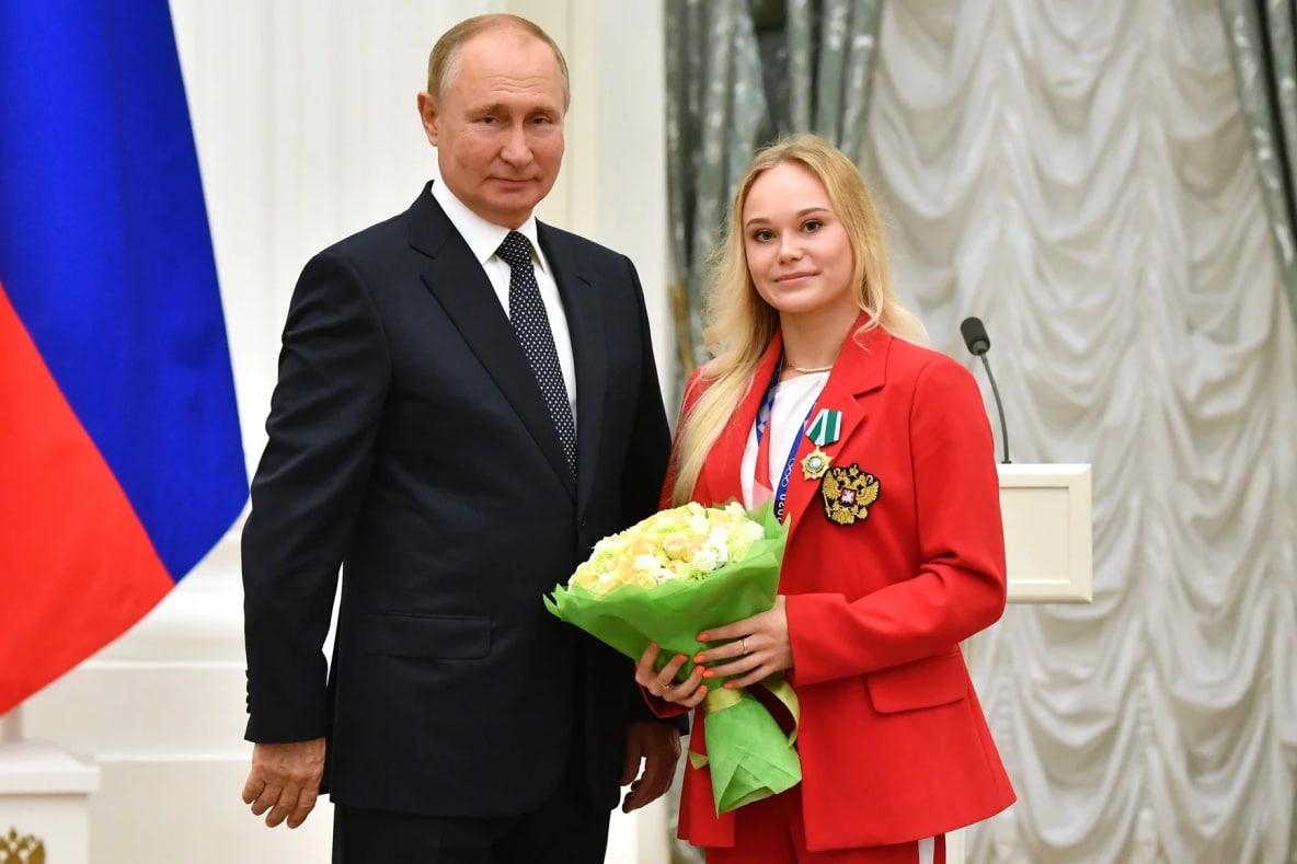 Ангелина Мельникова с Владимиром Путиным. Фото: РИА «Новости»