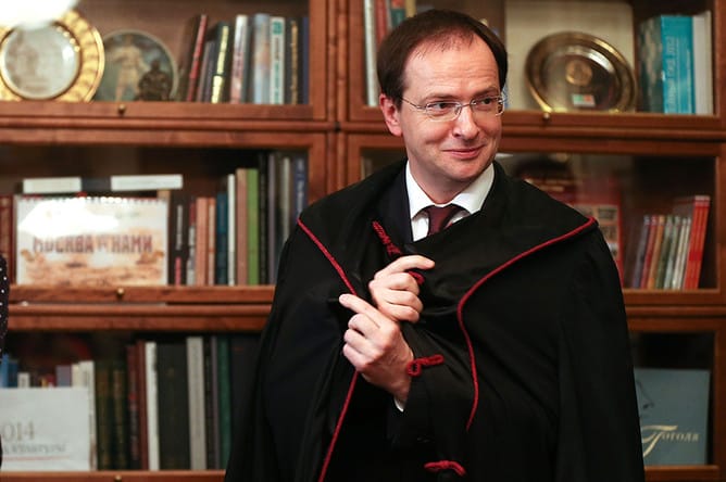 Иван Бабицкий («Диссернет»): Ни один историк не признает диссертацию Мединского научной работой