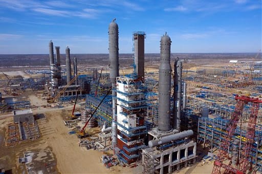 В Амурской области задержали 11 человек, устроивших погромы в офисе компании, которая строит завод для «Газпрома»