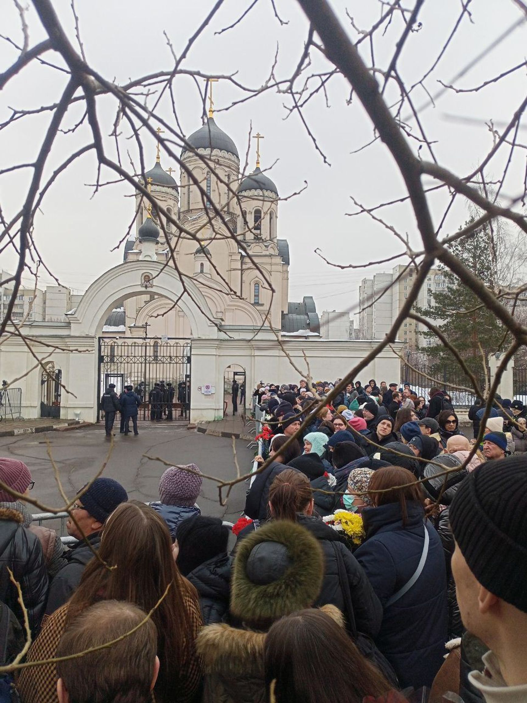 У церкви в Марьине