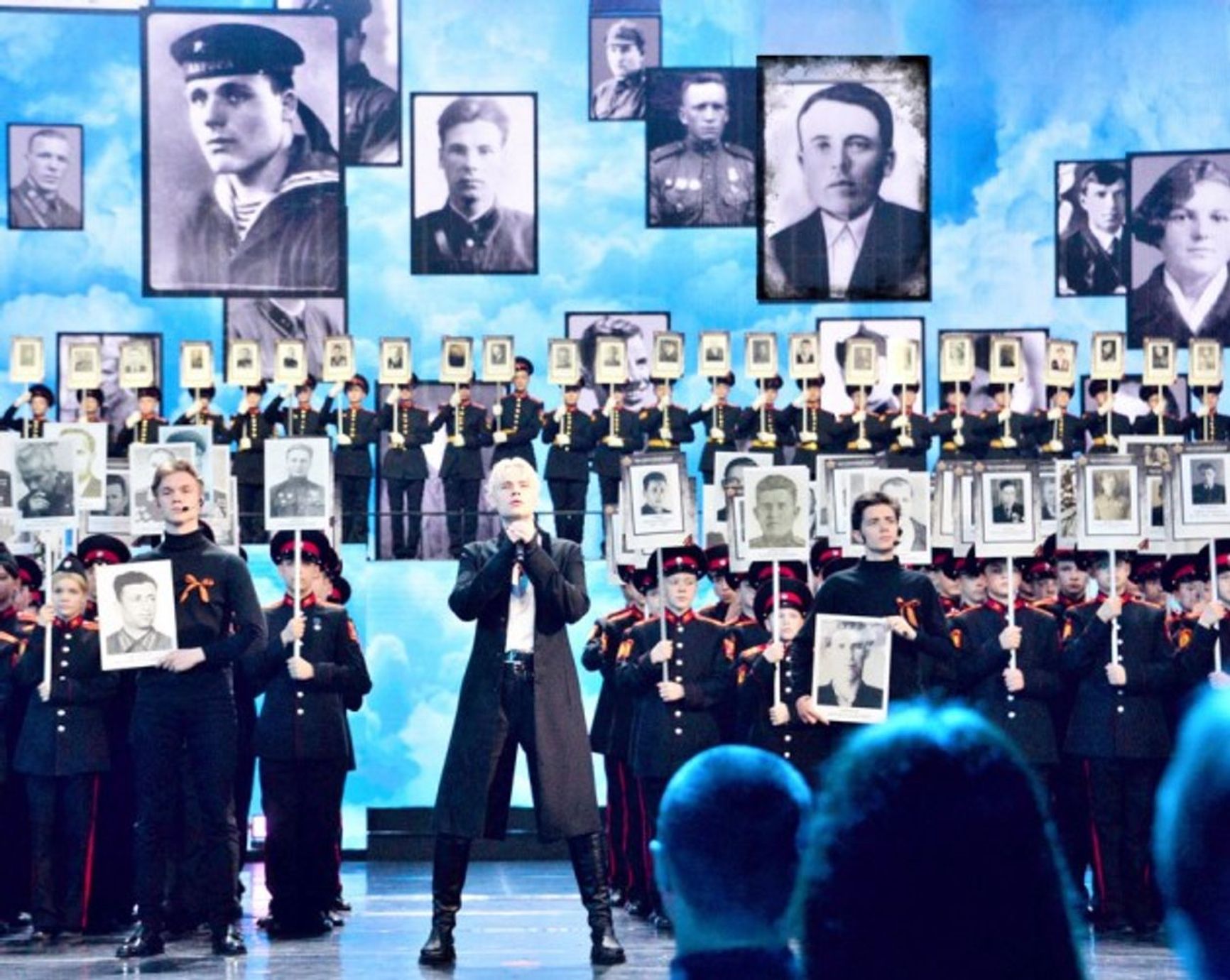 Shaman performing the song Vstanem at a Kremlin concert