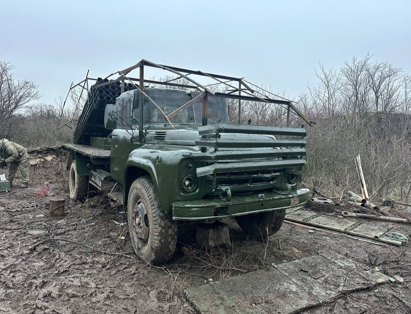 Российская ложная цель в виде РСЗО на базе ЗиЛ-130