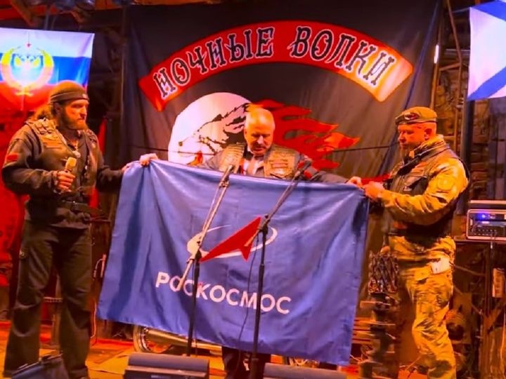 Devor orqali hojatxona porno onlayn