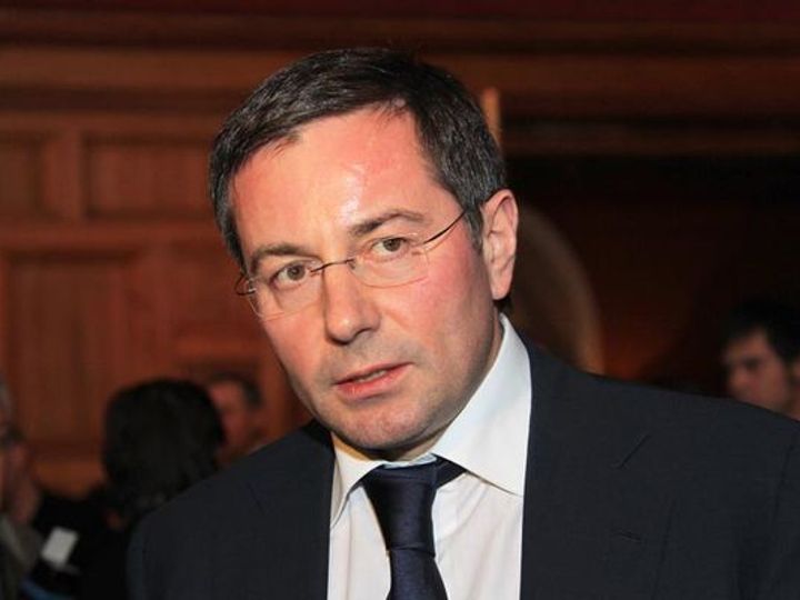 It uslubidagi sikishning yon korinishi