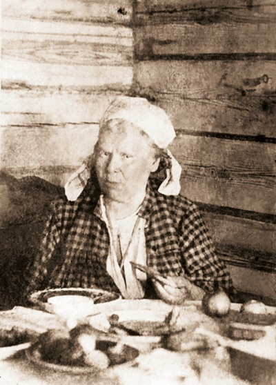 Блаженная Паша Саровская за трапезой