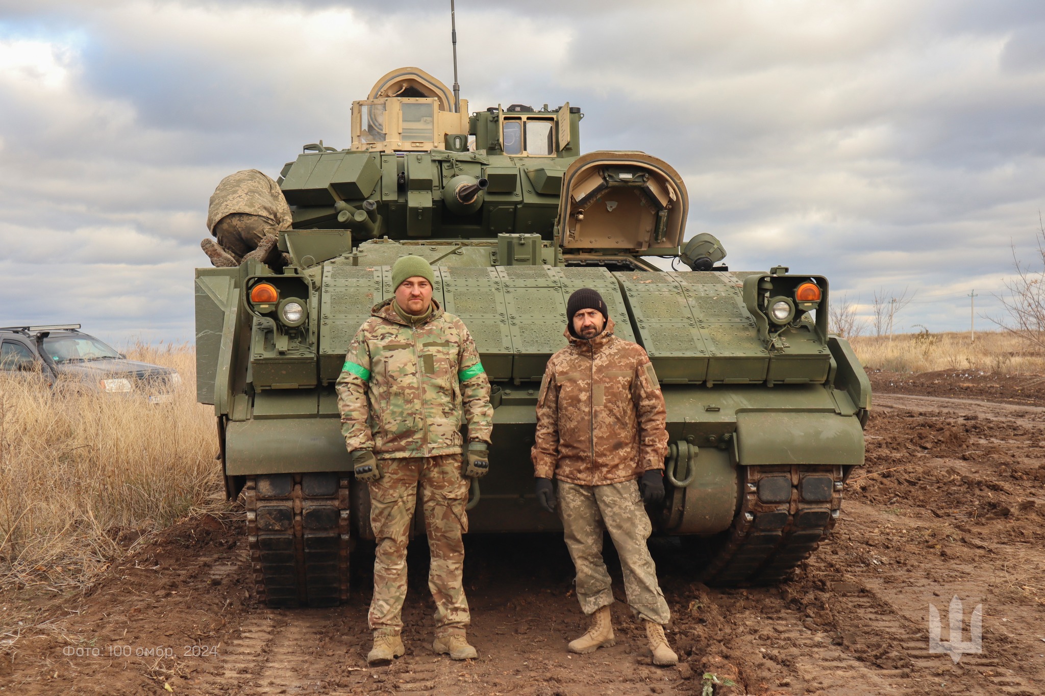 БМП Bradley на вооружении 100-й ОМБр