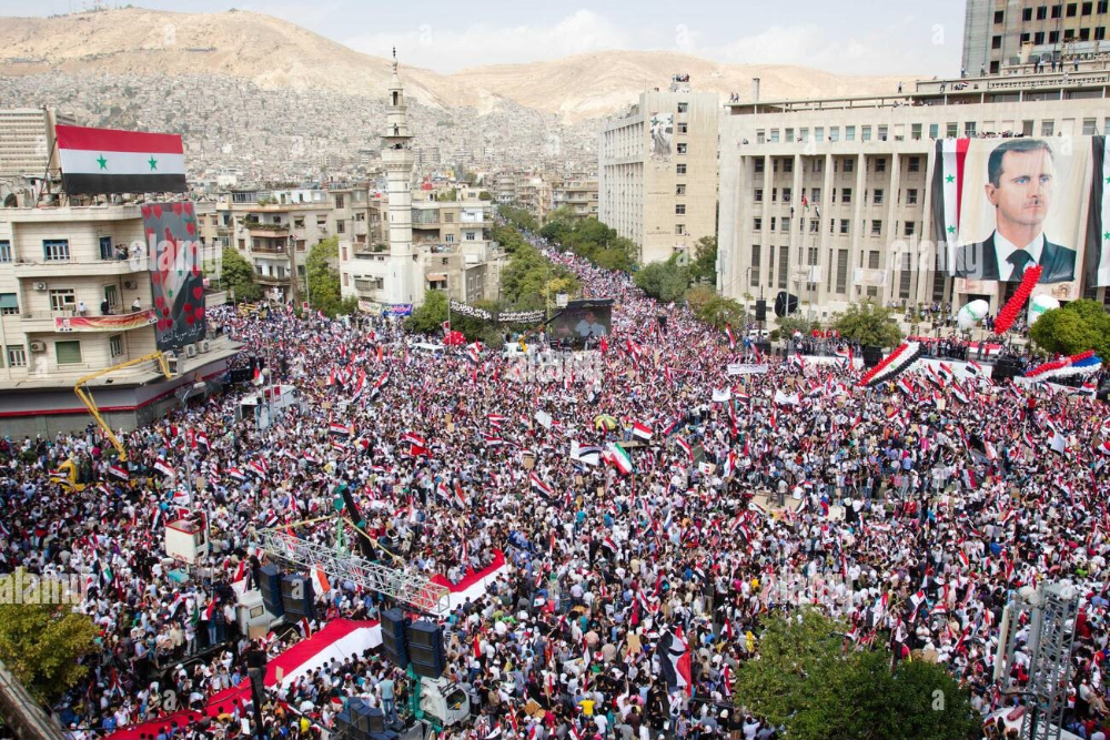 Демонстрация в Дамаске в поддержку Башара Асада, май 2012 года