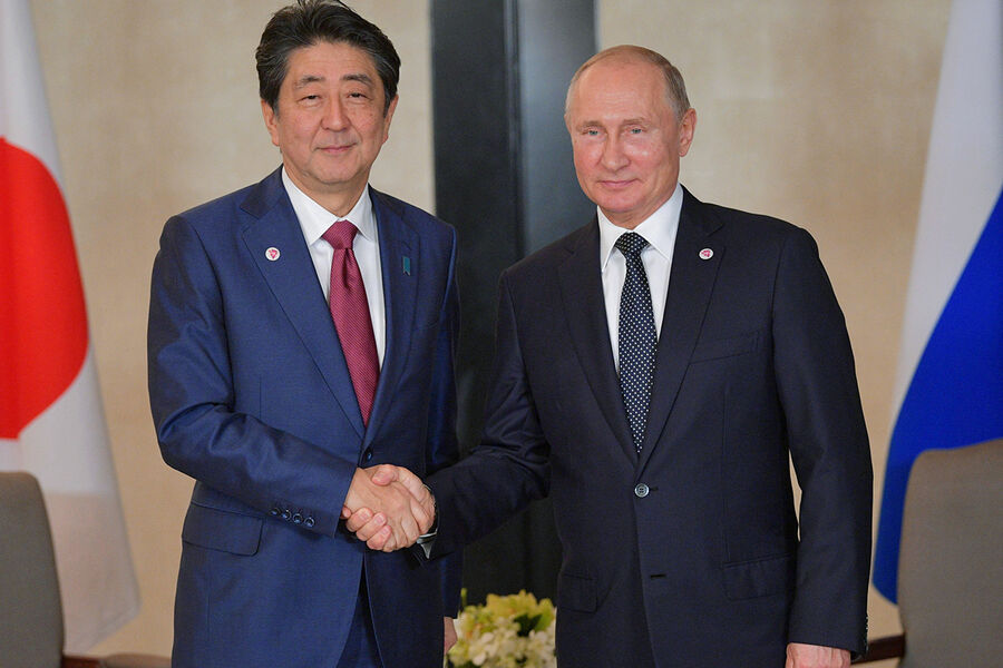 Покойный экс-премьер Японии Синдзо Абэ пытался наладить отношения с Россией