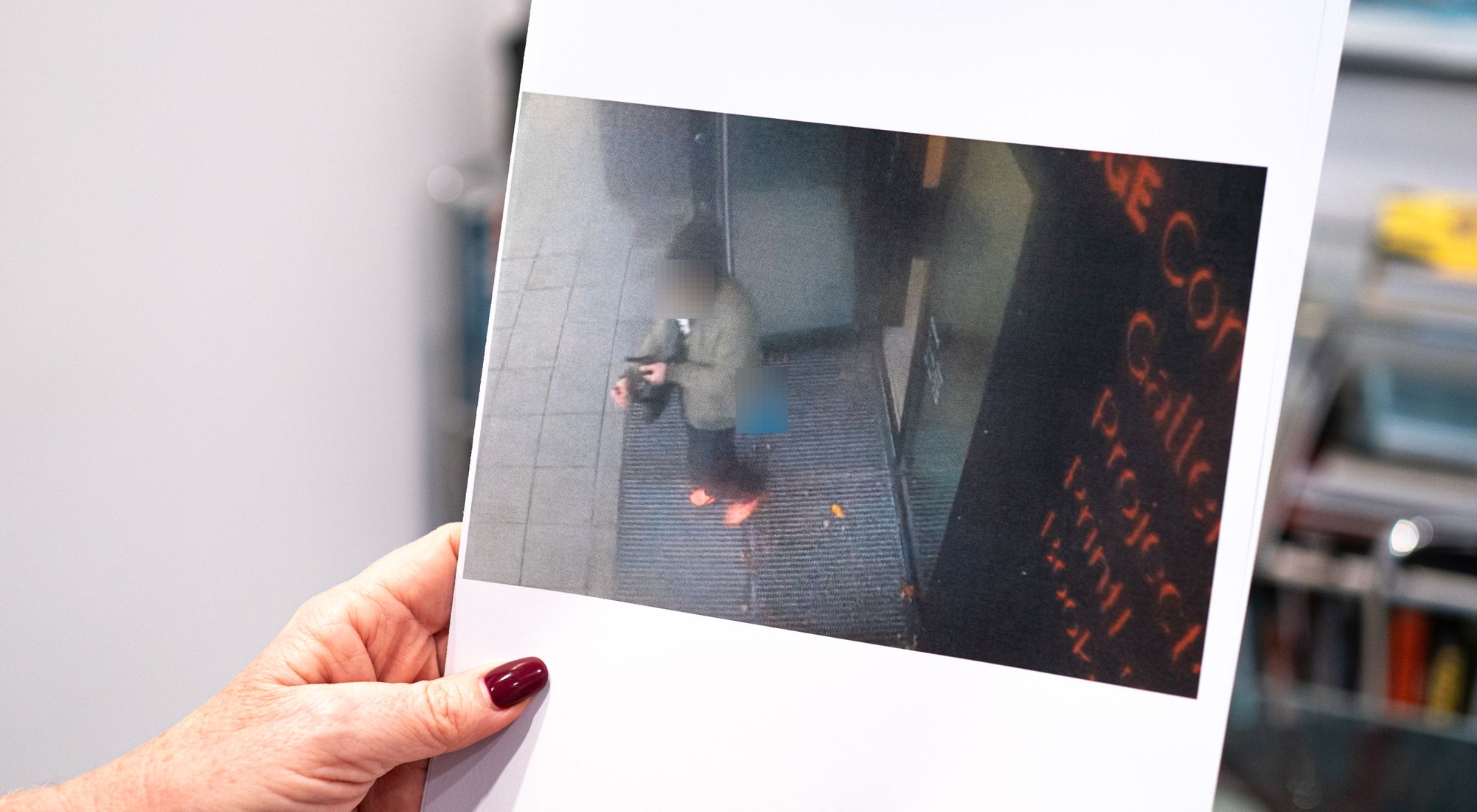 Похититель со скульптурой