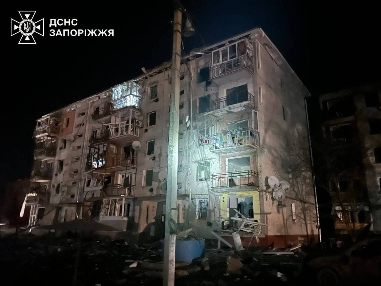 Последствия российского удара по поселку Камышеваха в Запорожской области 22 января 2026 года