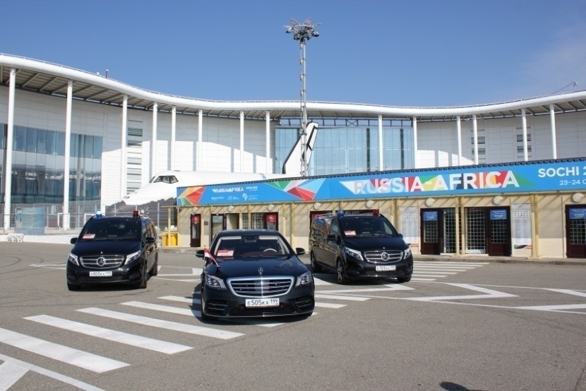 Автомобили Mercedes-Benz из гаража особого назначения на саммите «Россия — Африка» в Сочи, 2019
