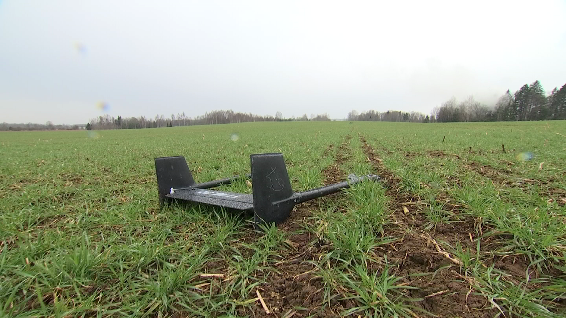 Обломки упавшего в Эстонии в ночь на 31 марта 2026 года украинского беспилотника