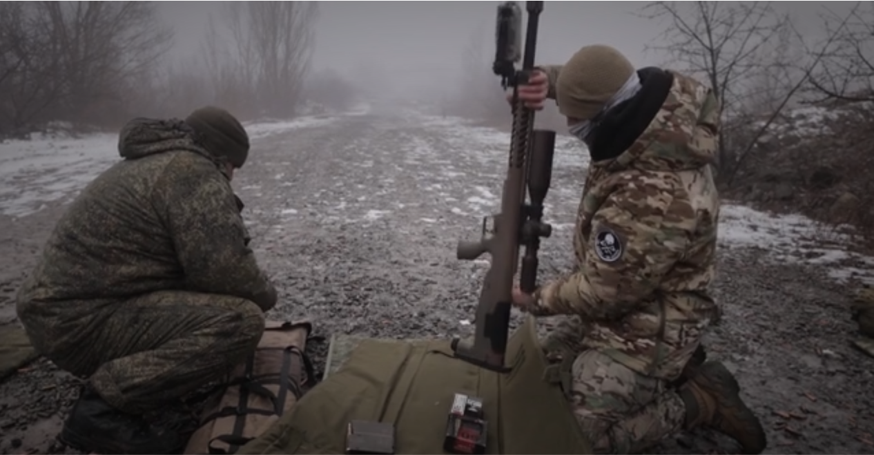 Снайперы 155-й бригады морской пехоты с винтовкой Desert Tech SRS и патронами Hornady