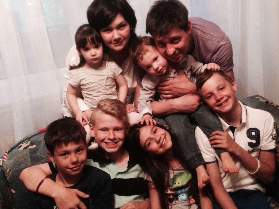 Спустя два месяца после того, как Карина приехала домой