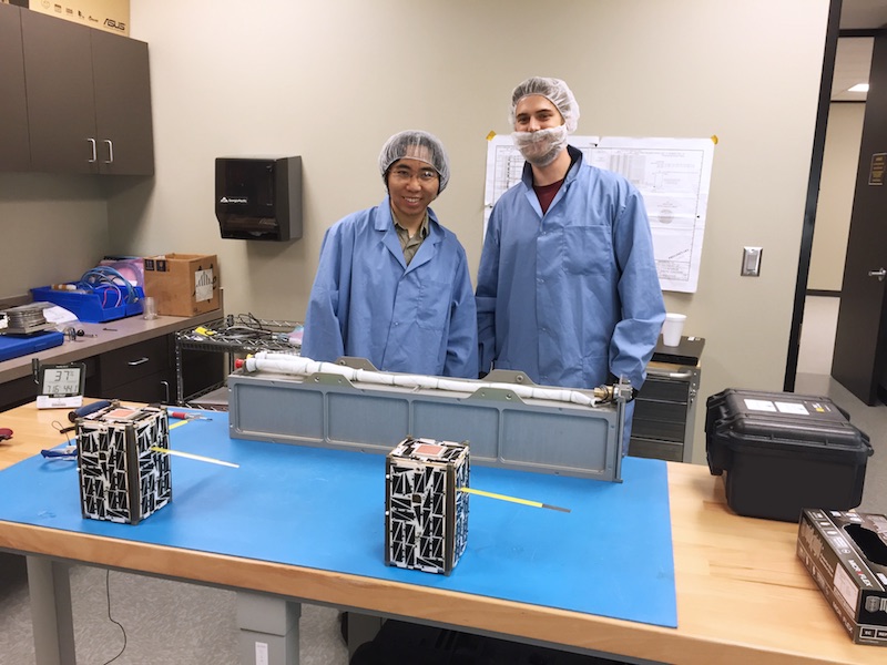 Невероятно, чтобы в одном из этих спутников была рутениевая батарея. Фото: NASA