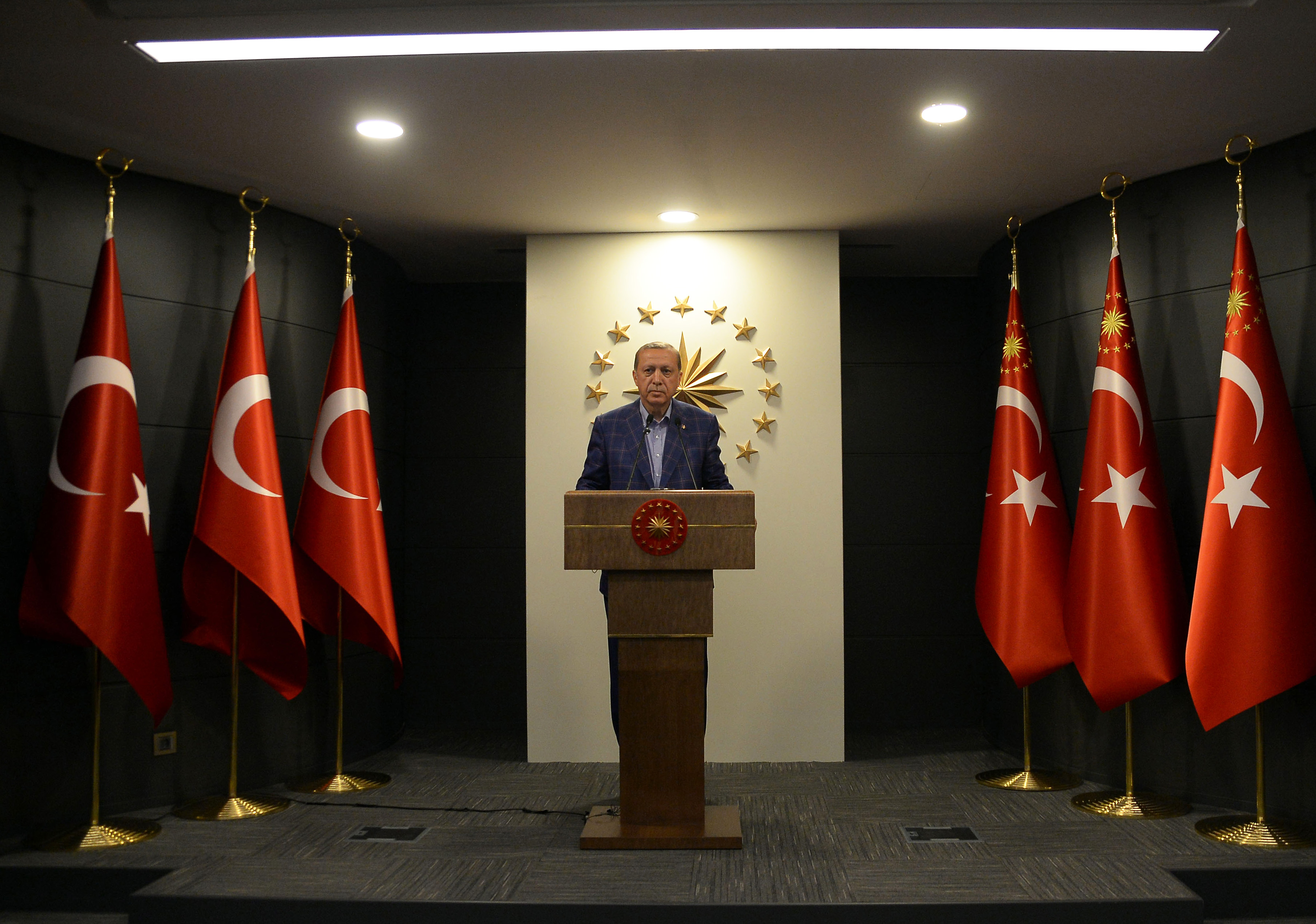 ISTANBUL, April 16, 2017 Turkish President Recep Tayyip Erdogan makes statements in Istanbul, Turkey, on April 16, 2017. Turkish President Recep Tayyip Erdogan declared on Sunday night that the proposed constitutional changes were accepted in a referendum, paying the way for the country to introduce the presidential system. (Credit Image: Global Look Press via ZUMA Press)