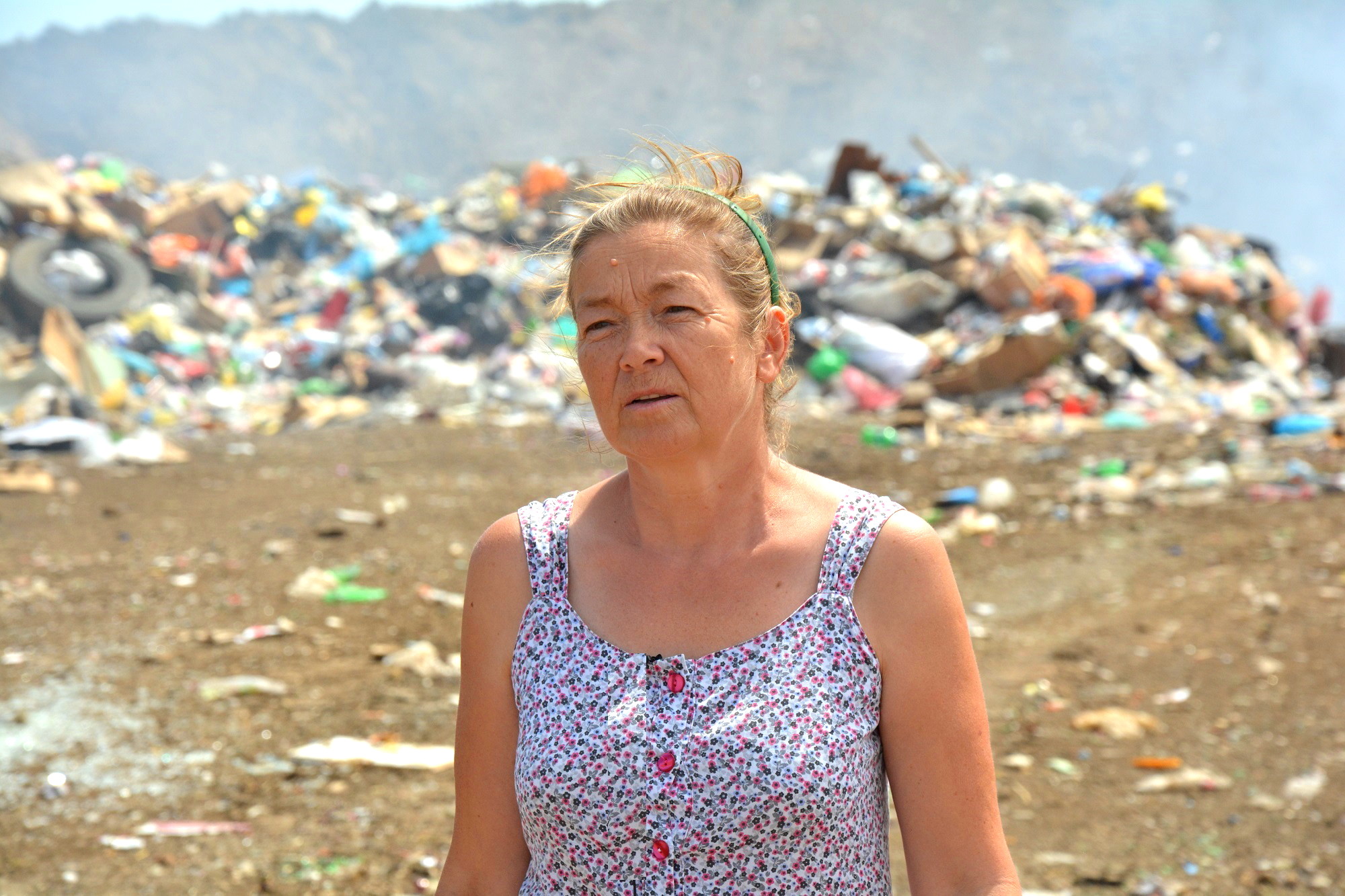 Депутат Екатерина Чеботарева воююет с местными свалками и боиться, что из-за стройки поселки окажутся в позапрошлом веке