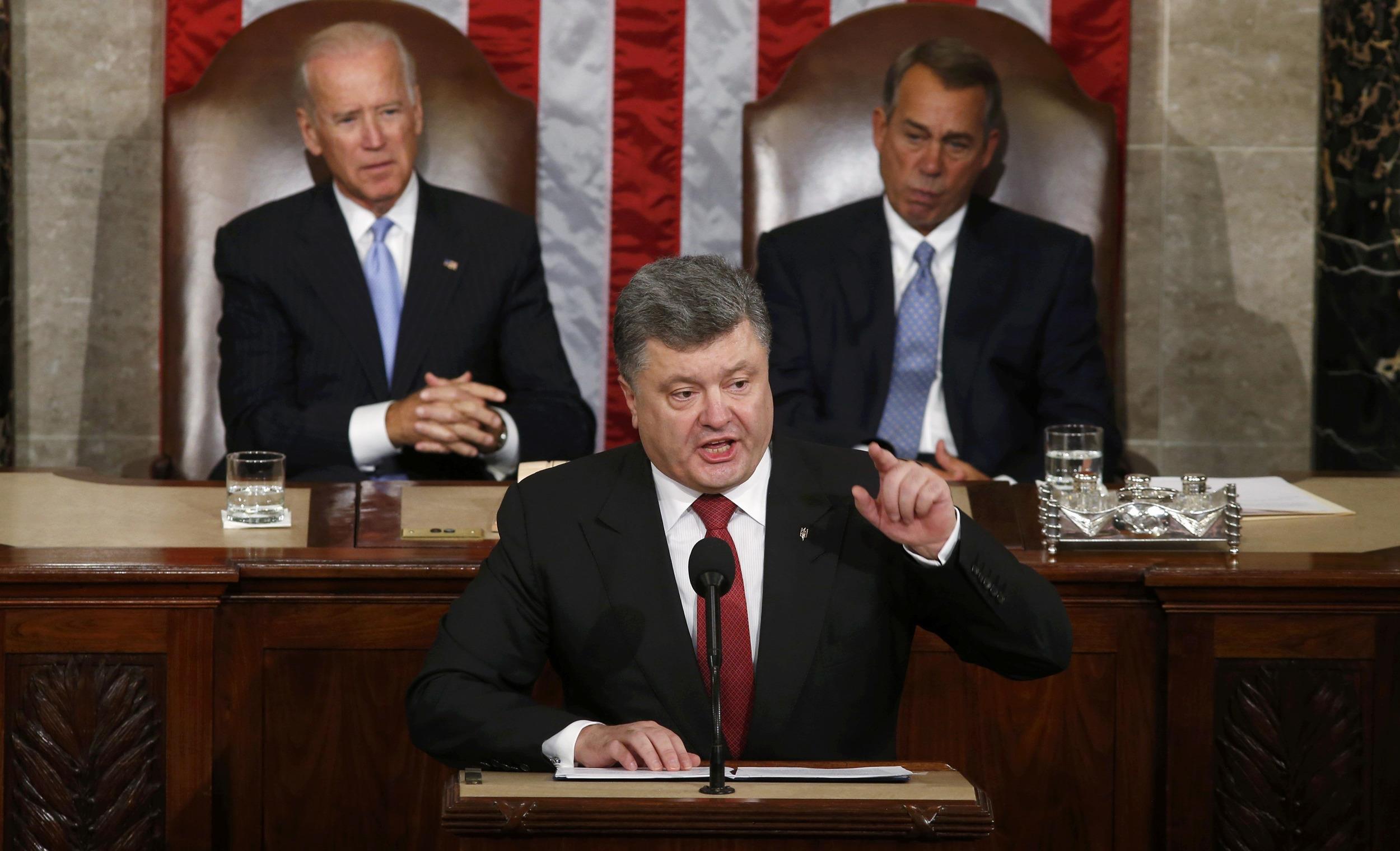 140918-poroshenko_address-1058_aa16cad8d864c1e1ff83228383e15927