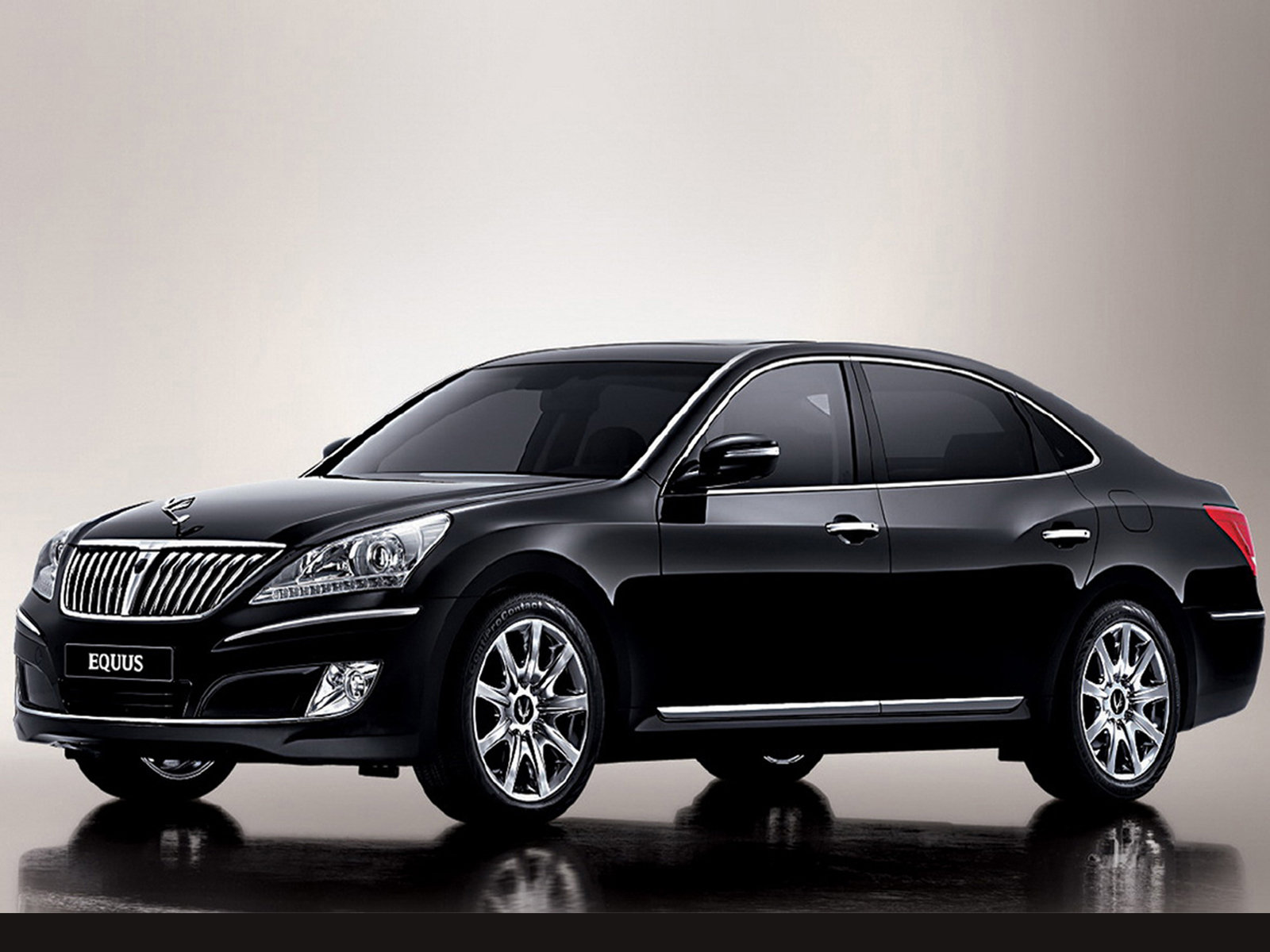 Hyundai_Equus_Sedan_2009